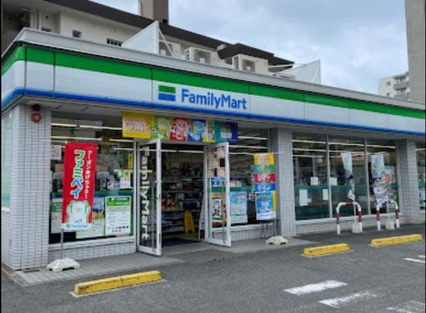 千代田橋ガーデンB棟(ファミリーマート砂田橋五丁目店)