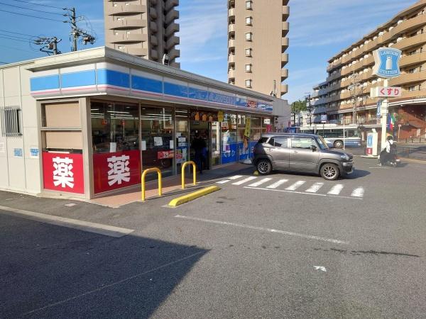 サンハイツ八事ふじみＢ棟(ローソン昭和山手通三丁目店)