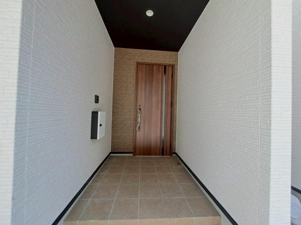 桜プレミアム萩山町2号棟瑞穂区萩山町2丁目 全6棟(玄関)