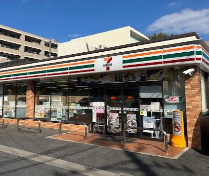 八事月見ケ岡シティハウスセンターガーデン(セブン-イレブン名古屋表山店)