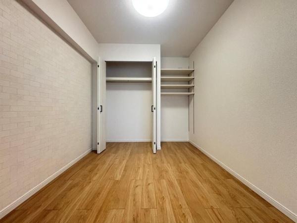エクセレンス新栄