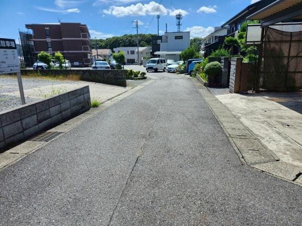 額田郡幸田町大字大草字松山の土地