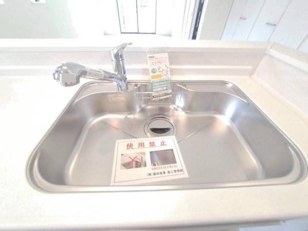 名古屋市瑞穂区中根町３丁目の新築一戸建
