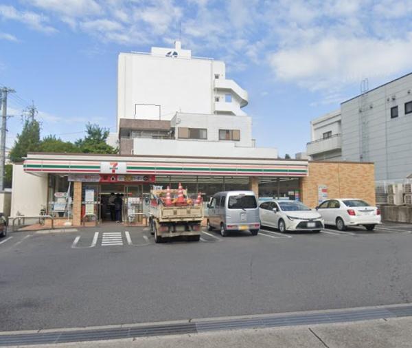 オペラ・デ・社台(セブン-イレブン名古屋高社２丁目店)