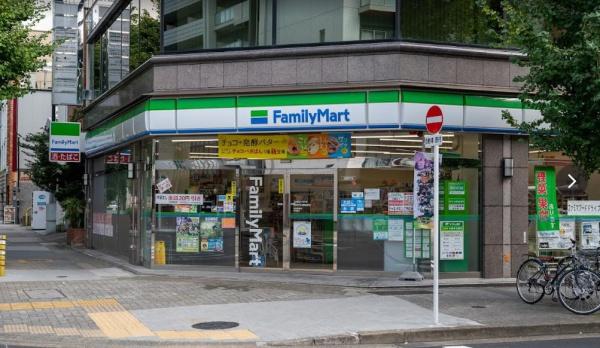 プレサンス名古屋幅下ファビュラス(ファミリーマート丸の内七間町通店)