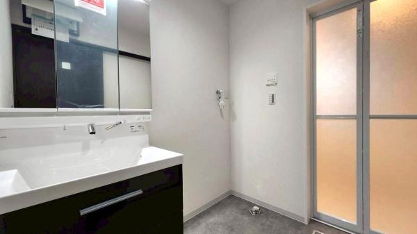 名古屋市千種区春岡通５丁目の中古一戸建て