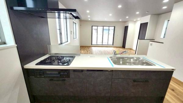 名古屋市千種区春岡通５丁目の中古一戸建