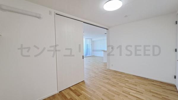 ロイヤルヴィーゼ四谷通