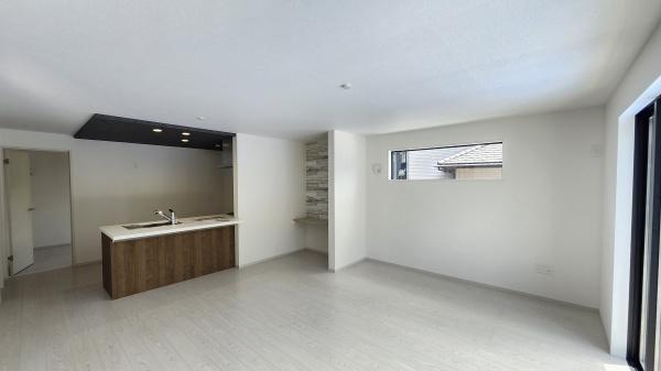 緑区鳴丘二丁目　新築戸建　1号棟