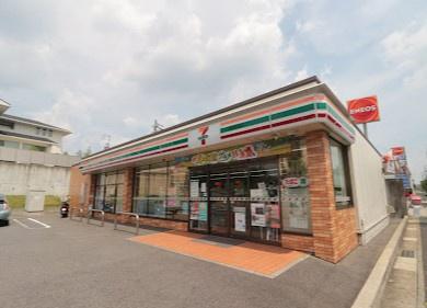 名古屋市天白区植田東１丁目の新築一戸建(セブンイレブン名古屋鴻の巣2丁目店)