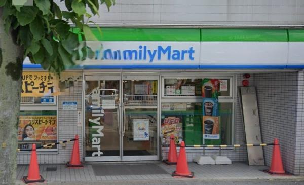 名古屋市南区菊住１丁目の中古一戸建て(ファミリーマート瑞穂新瑞橋店)