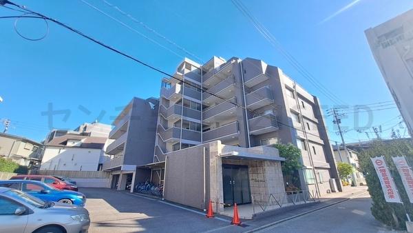 バンベール池下南