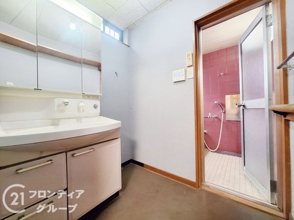 宇治市広野町一里山の中古一戸建て