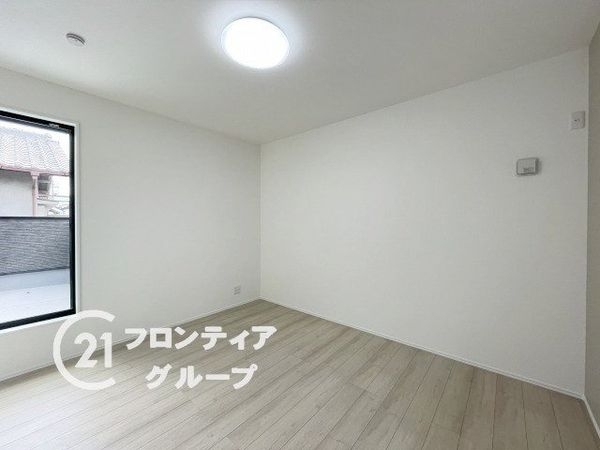 城陽市寺田東ノ口の中古一戸建て