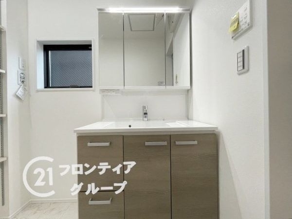 城陽市寺田東ノ口の中古一戸建て