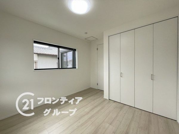 城陽市寺田東ノ口の中古一戸建て