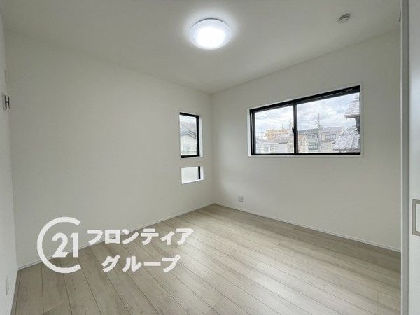城陽市寺田東ノ口の中古一戸建て