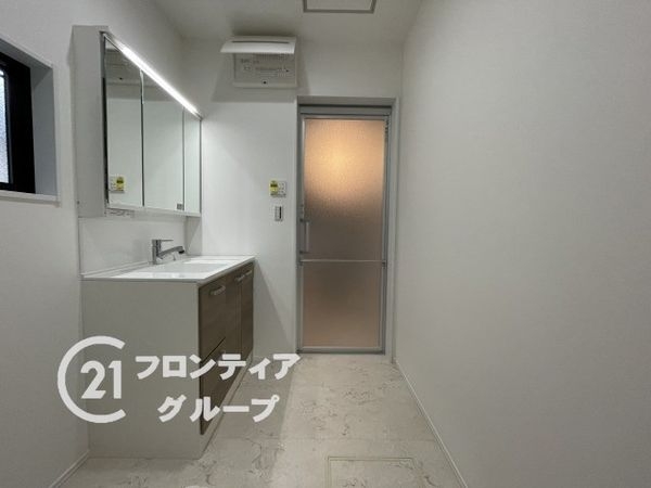 城陽市寺田東ノ口の中古一戸建て