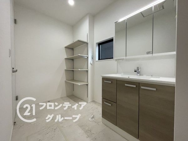 城陽市寺田東ノ口の中古一戸建て