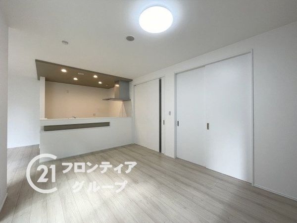 城陽市寺田東ノ口の中古一戸建て