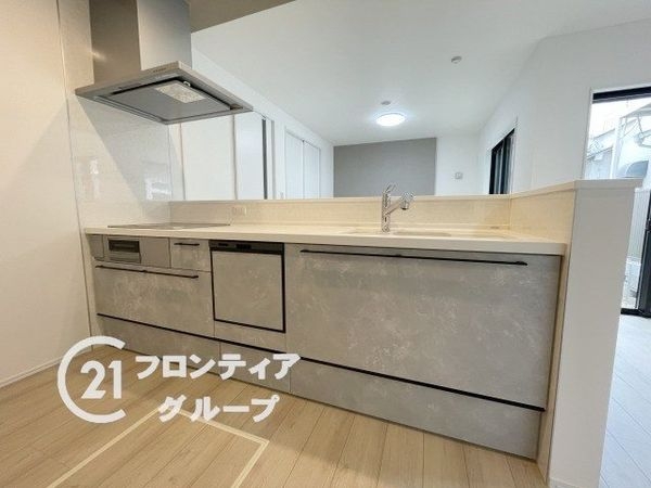 城陽市寺田東ノ口の中古一戸建