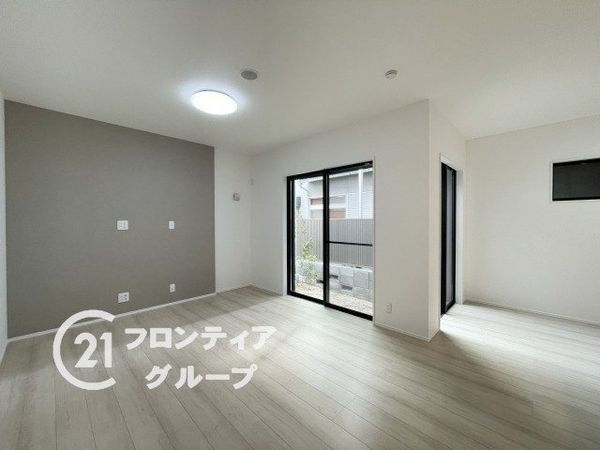 城陽市寺田東ノ口の中古一戸建て