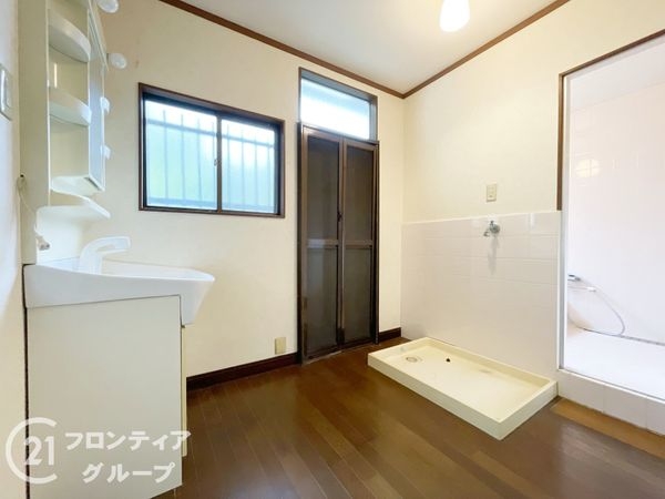 向日市物集女町北ノ口の中古一戸建て(洗面台・洗面所)