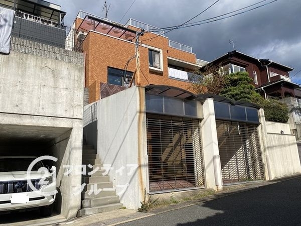 宇治市木幡南山の中古一戸建て