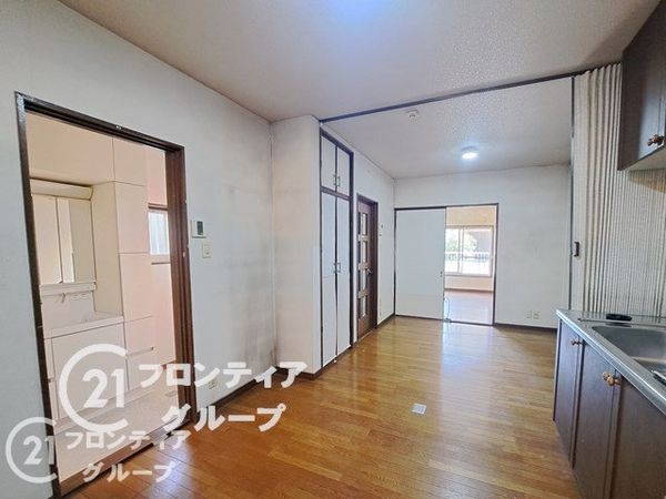 京都市伏見区久我御旅町の中古一戸建て(リビング)