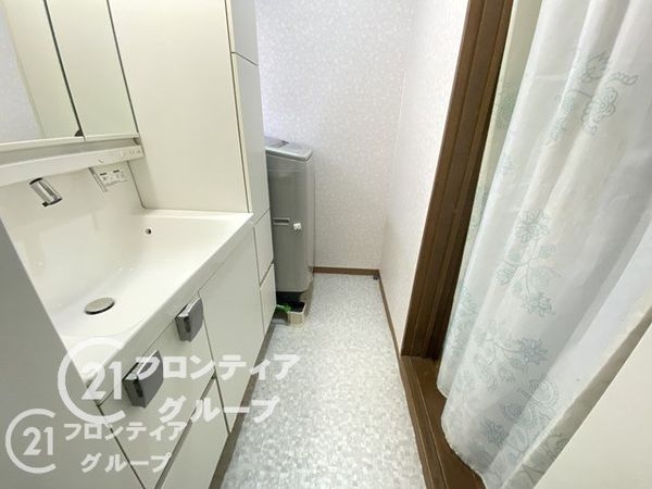 京都市伏見区久我御旅町の中古一戸建て(洗面台・洗面所)