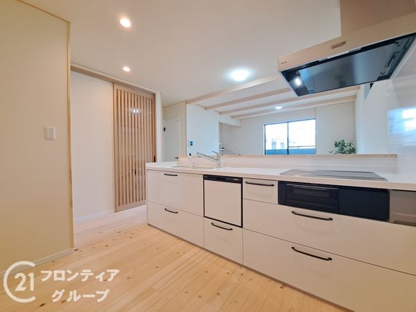京都市伏見区羽束師鴨川町の新築一戸建