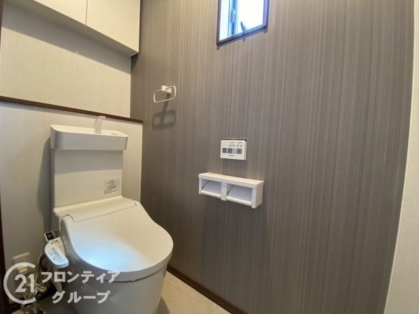 京都市伏見区久我本町の中古一戸建て(トイレ)