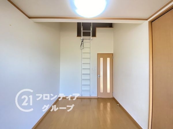 長岡京市神足橋本の中古一戸建て