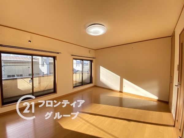 長岡京市神足橋本の中古一戸建て