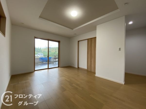 京田辺市三山木越前の新築一戸建