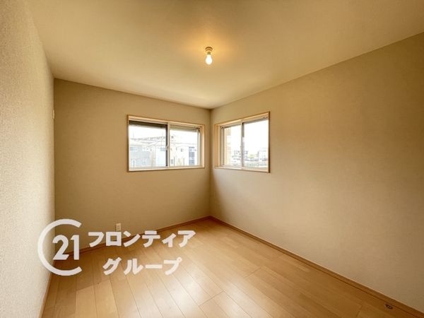 京都市伏見区羽束師古川町の中古一戸建て