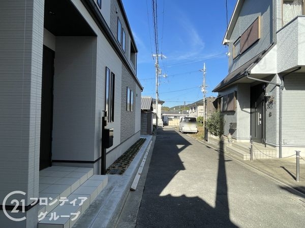 京都市伏見区深草大亀谷西久宝寺町　新築一戸建て