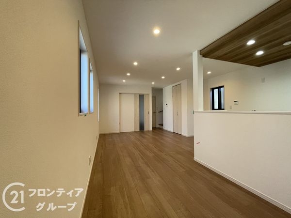 京都市伏見区深草大亀谷西久宝寺町　新築一戸建て