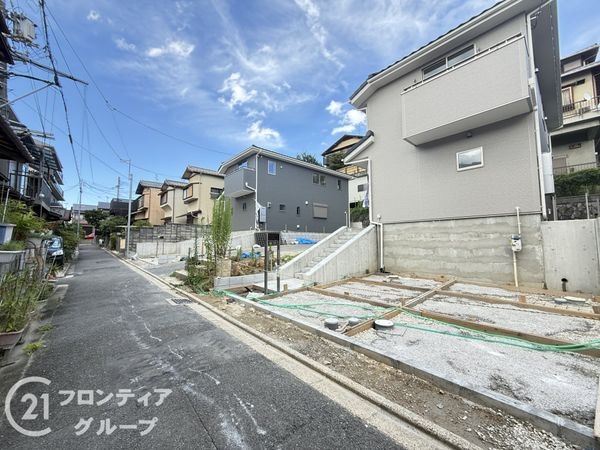 京都市伏見区深草願成町　新築一戸建て　１号棟