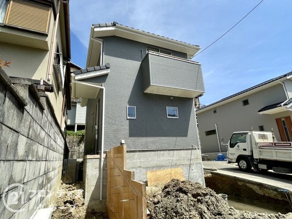 京都市伏見区深草願成町　新築一戸建て　２号棟