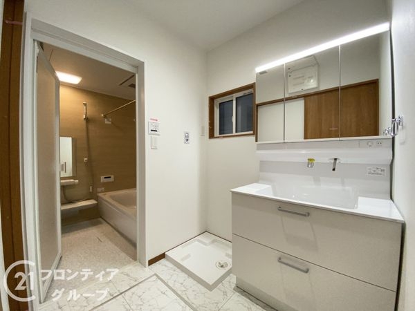京都市伏見区向島二ノ丸町　新築一戸建て