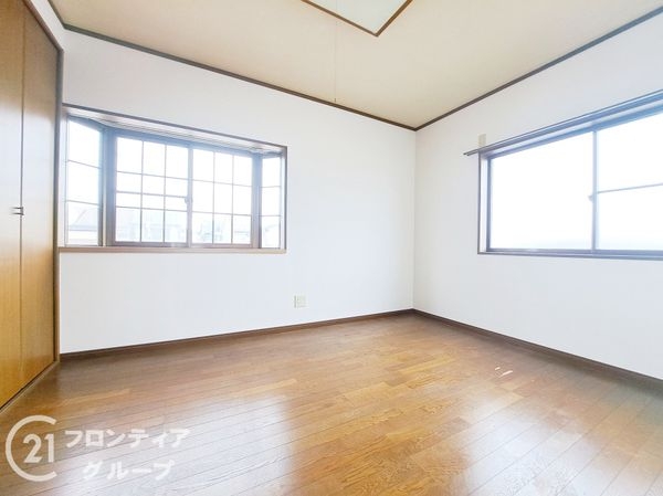 八幡市八幡長町の中古一戸建て