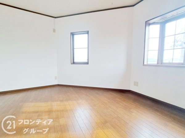 八幡市八幡長町の中古一戸建て