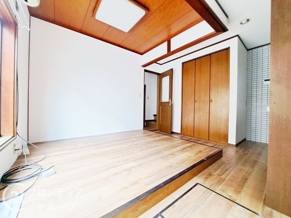 八幡市八幡長町の中古一戸建て