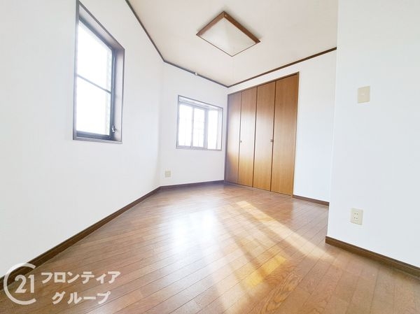 八幡市八幡長町の中古一戸建て