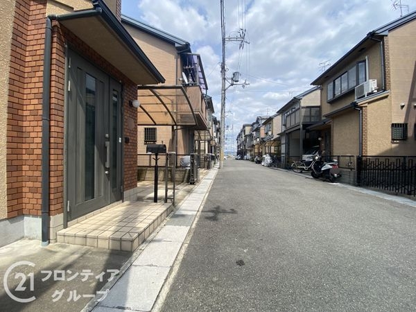 向日市鶏冠井町草田の中古一戸建て