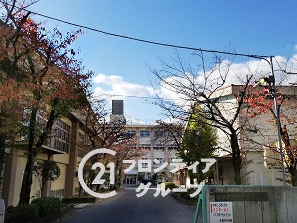 宇治市木幡南山の中古一戸建て(宇治市立木幡中学校)