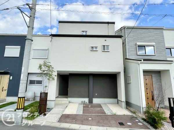京都市伏見区羽束師古川町の中古一戸建