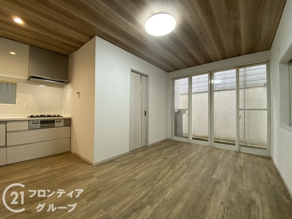 京都府城陽市久世芝ケ原　中古一戸建て