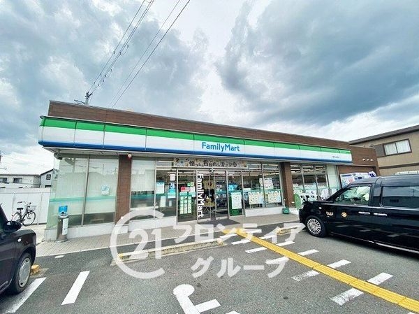 八幡市男山金振 新築一戸建て 3号棟(ファミリーマート八幡男山金振店)